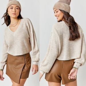 NWT Francesca's Taupe Addison V-Neck Cropped Sweater L